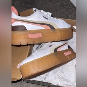 Size 8 Puma Platform Sneakers